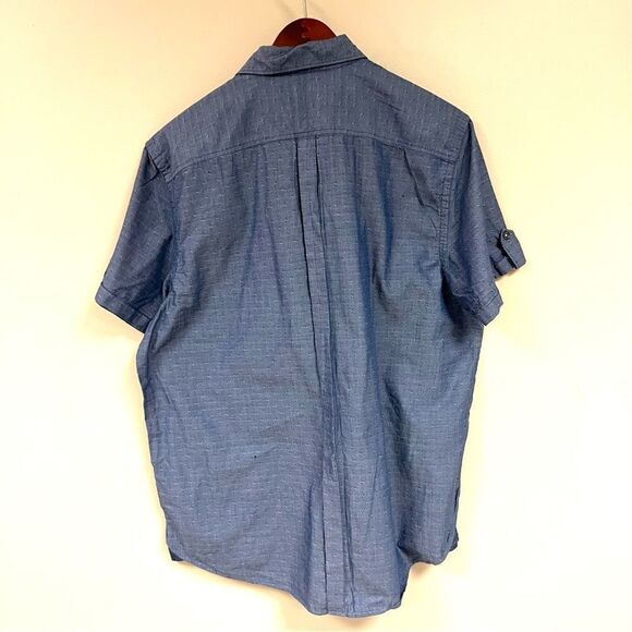 DKNY mens chambray short sleeve short. Size L - Picture 6 of 8